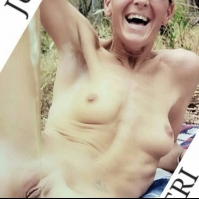 Nude photo of julie_spiteri #e0e1783d09c7dbe5